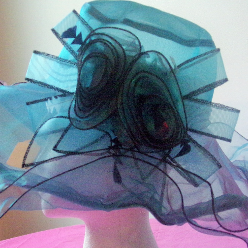 Women's  Fashion  Saldana Derby hats